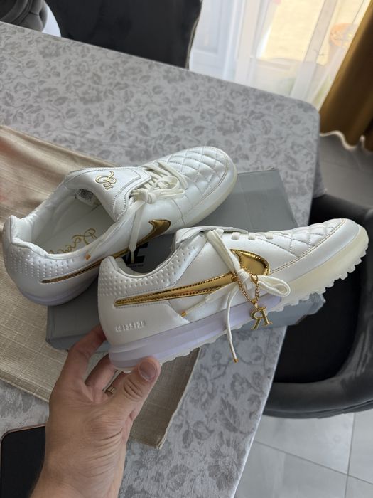 Ghete fotbal sintetic (turf) Nike Legend Elite