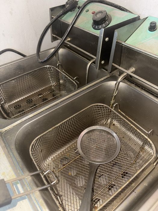 Продам новую фритюрницу 6 литров. Мощная, быстро нагревается.