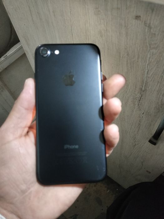 Iphone 7G  Sotyladi Yonkis 100 Xotira 128