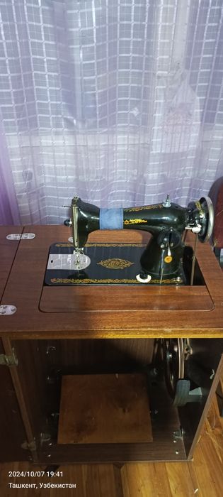 Швейная машинка ножная