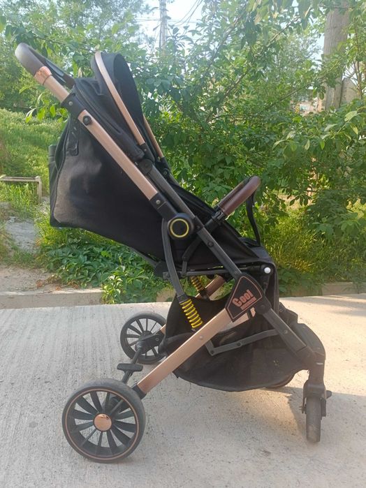 Продаю коляску в хорошем состоянии