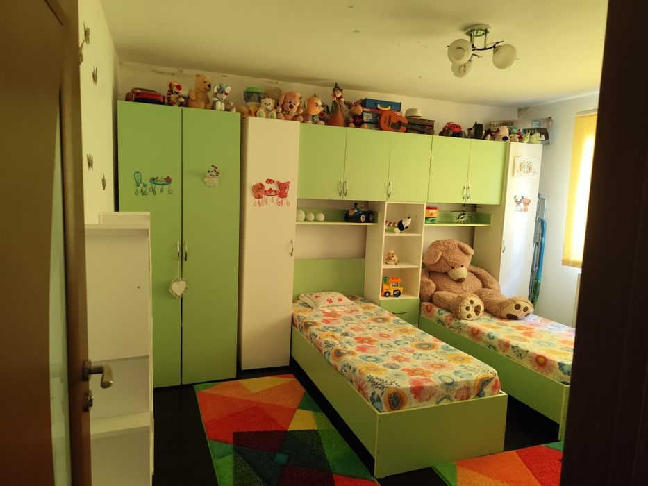 Ofer casa in chirie