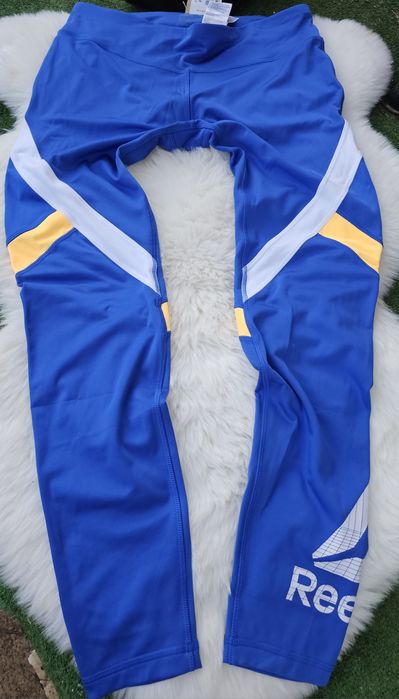 Reebok оригинален дамски клин нов  Л размер