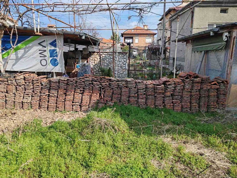 Продавам керемиди