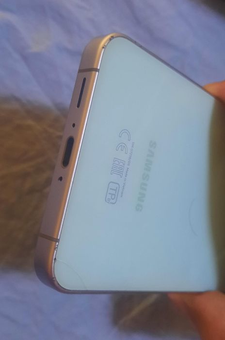 Samsung s24 fe 8/128 гб