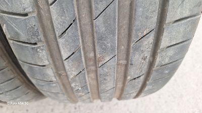 Гуми Kumho 245/40R18 4броя  летни
