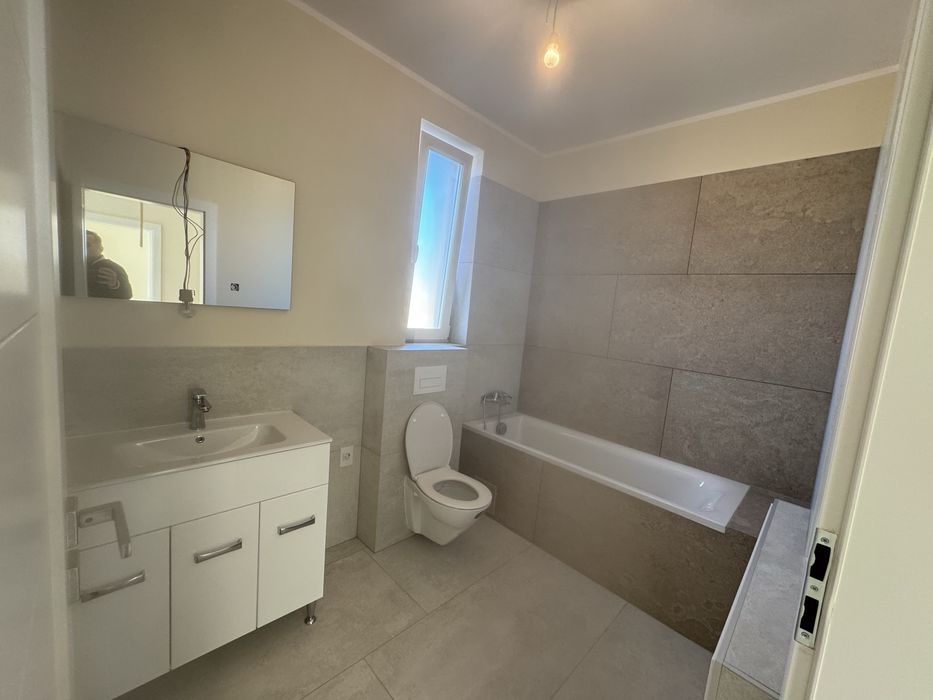 Vand 1/2 duplex in spate la Esso ( Giroc)