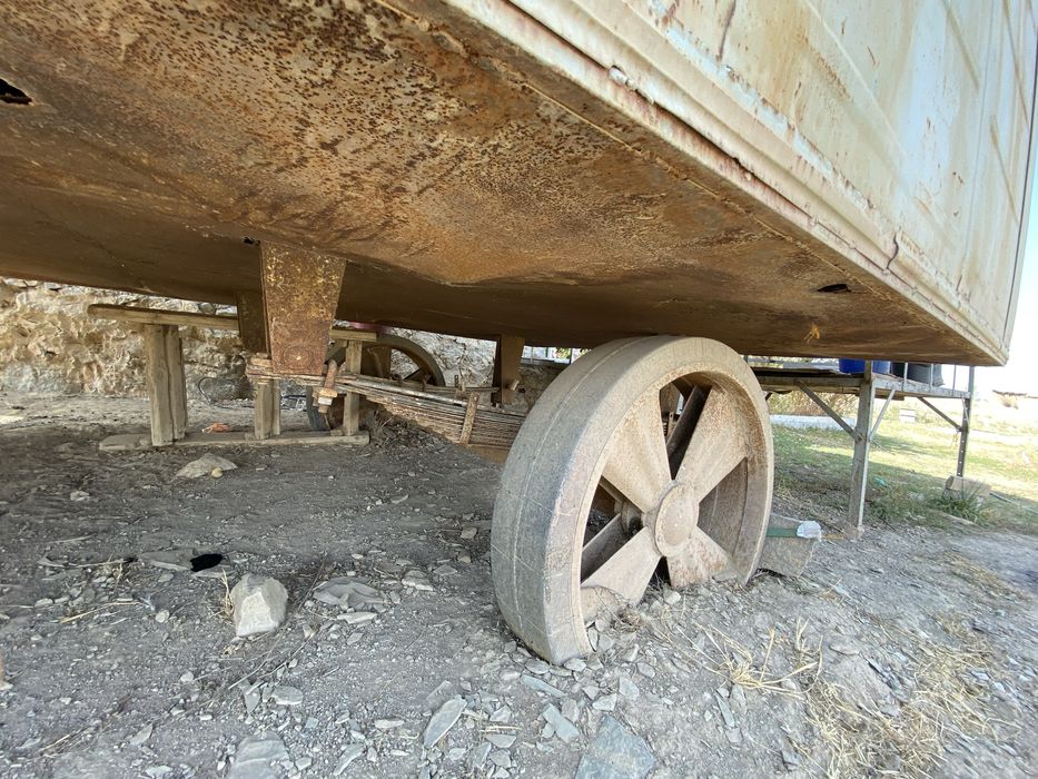 vagon sotiladi narhni keliwamiz 30milion deyapmz