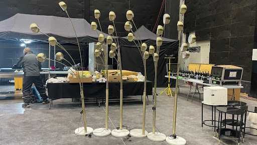 Луксозна лампа цвят злато