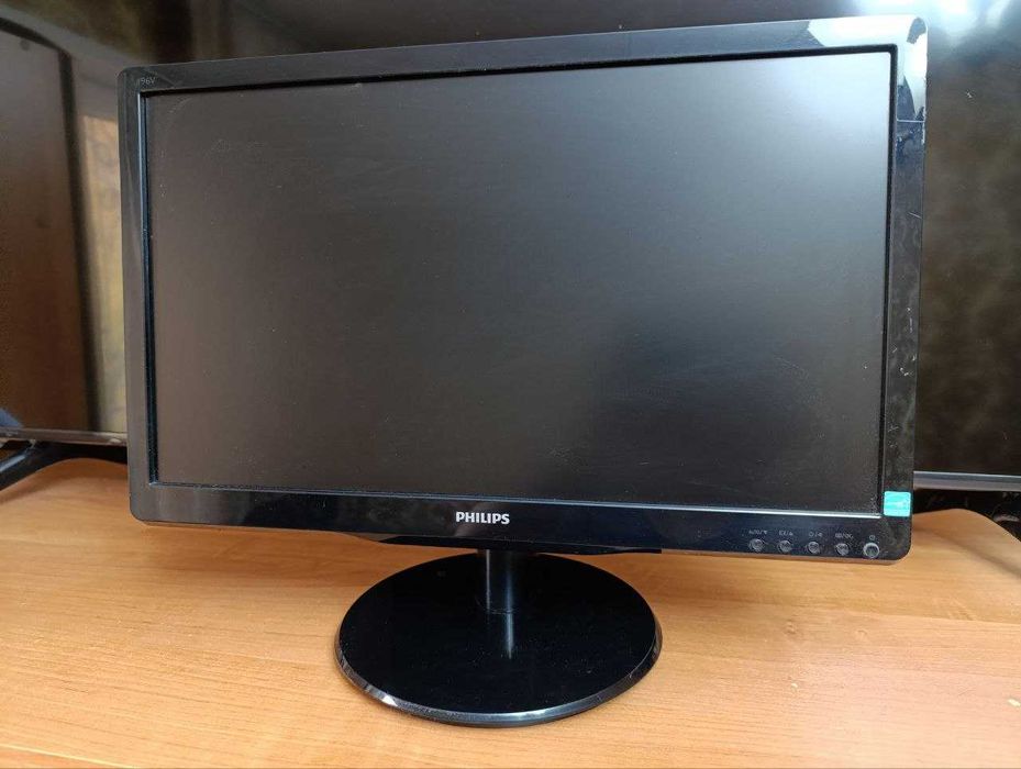Монитор Philips  18.5" дюймов