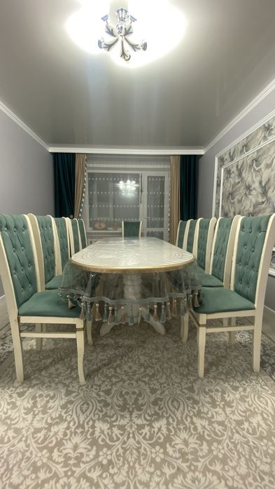 Продам Стол со стульями