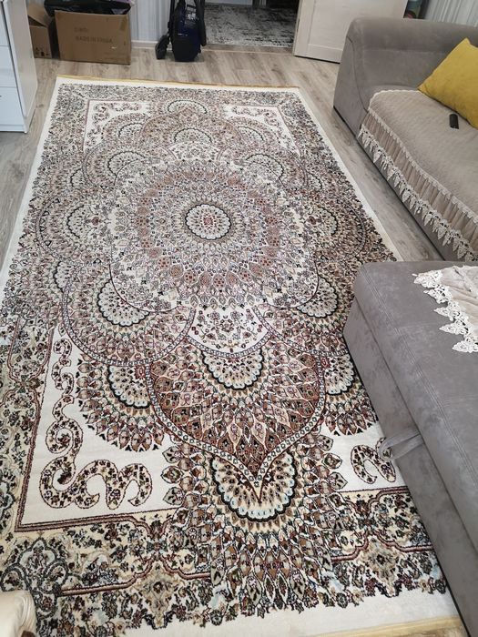 Шёлковый ковёр 2*4 натуральный.