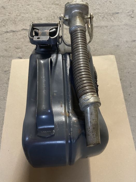 Канистра Mercedes