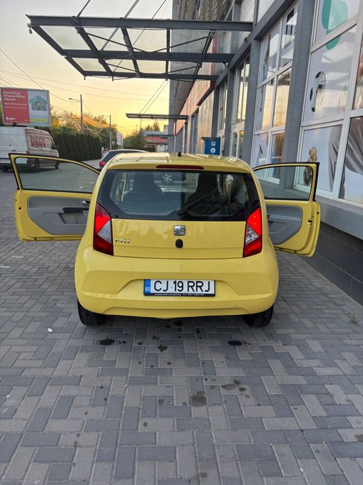 Seat mii în două uși ca nouă