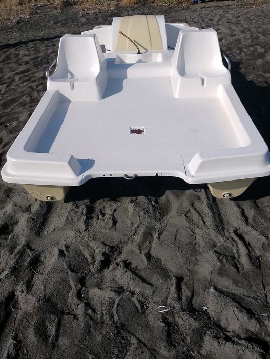 Продавам водно колело