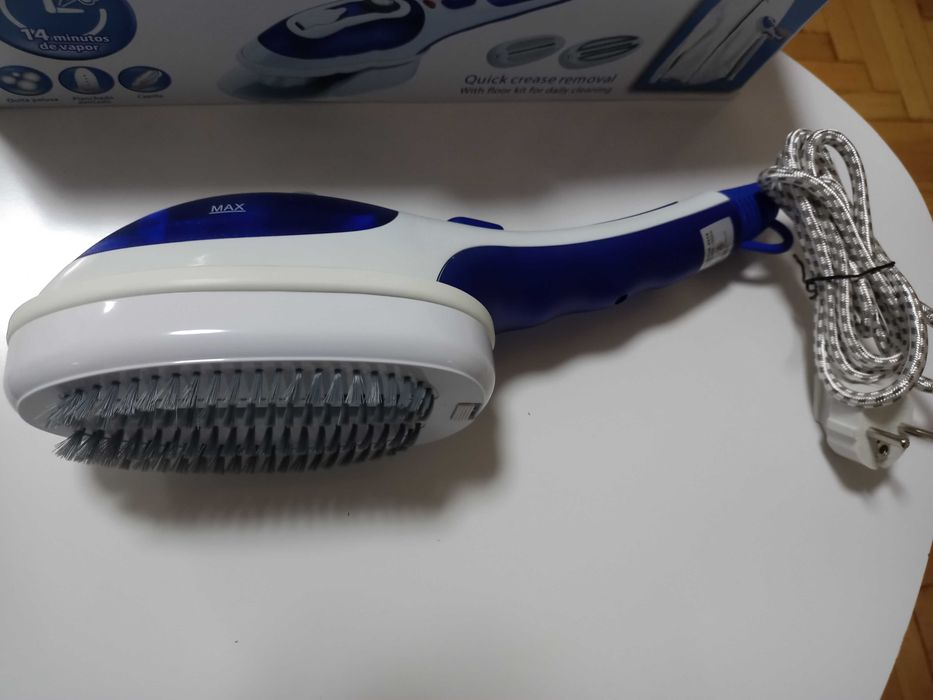 Парна четка за дрехи Steam brusher