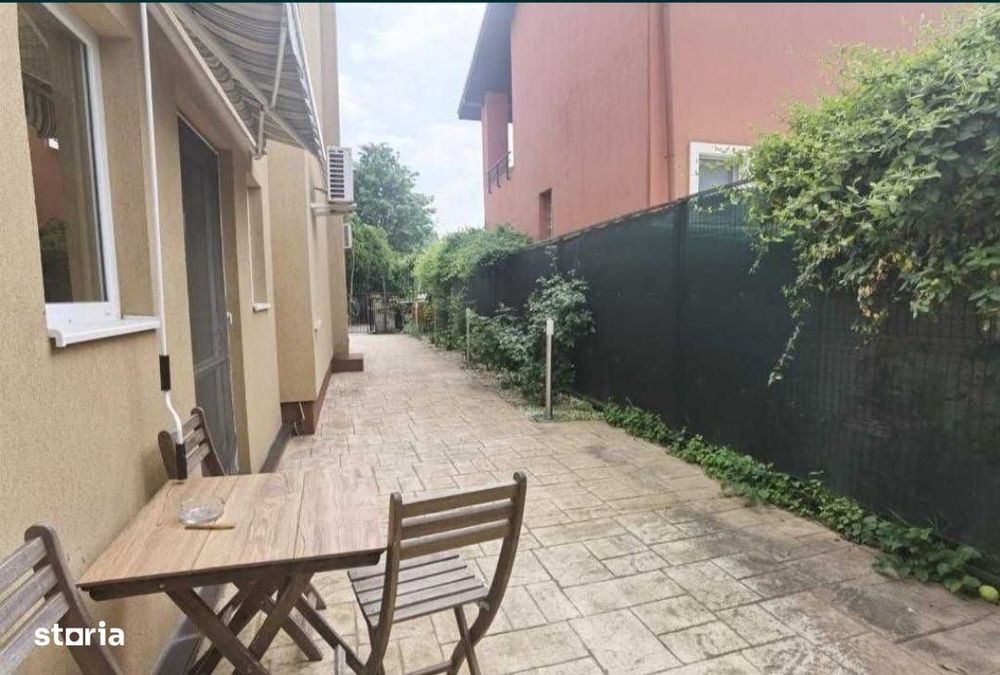 Pipera:Vila duplex cu 4 camere,aproape de lac si districtul de birouri