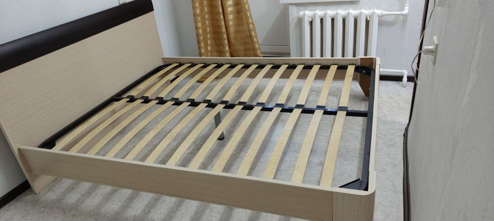 Продам кровать двухспальная ортопед