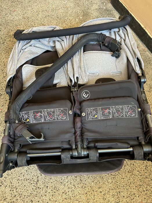 Бебешка количка за близнаци!