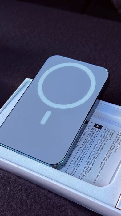 Магнитен Power Bank с безжично зареждане (MagSafe)