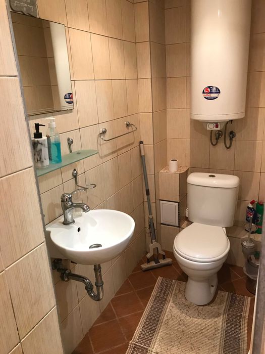 Дава се под наем Двустаен апартамент в Варна, Център - 70 кв.м за 561 € - Снимка #1