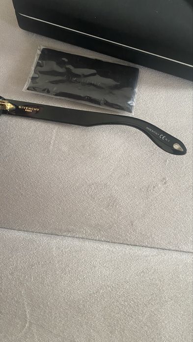 Нови очила Givenchy