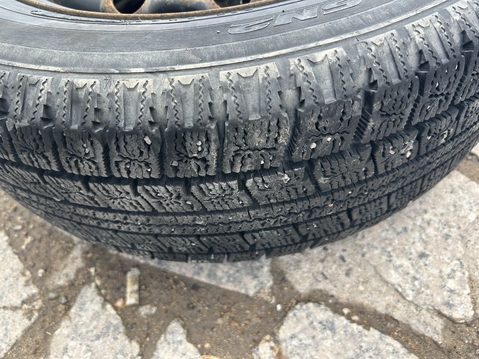 Продам комплект шин с дисками R15