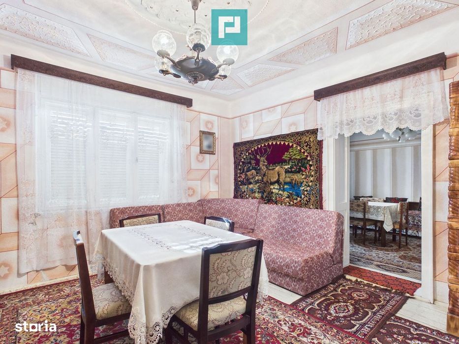 Casă cu 4 camere toate utilitățile și 1150mp teren