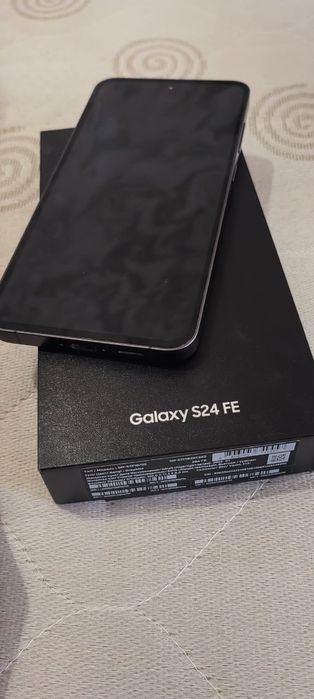 Прадаётся Samsung s24FE