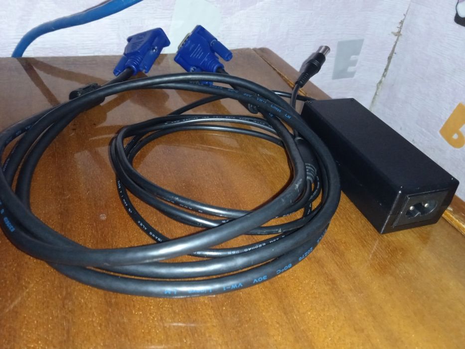 Монитор Samsung Full HD 22 дюйма