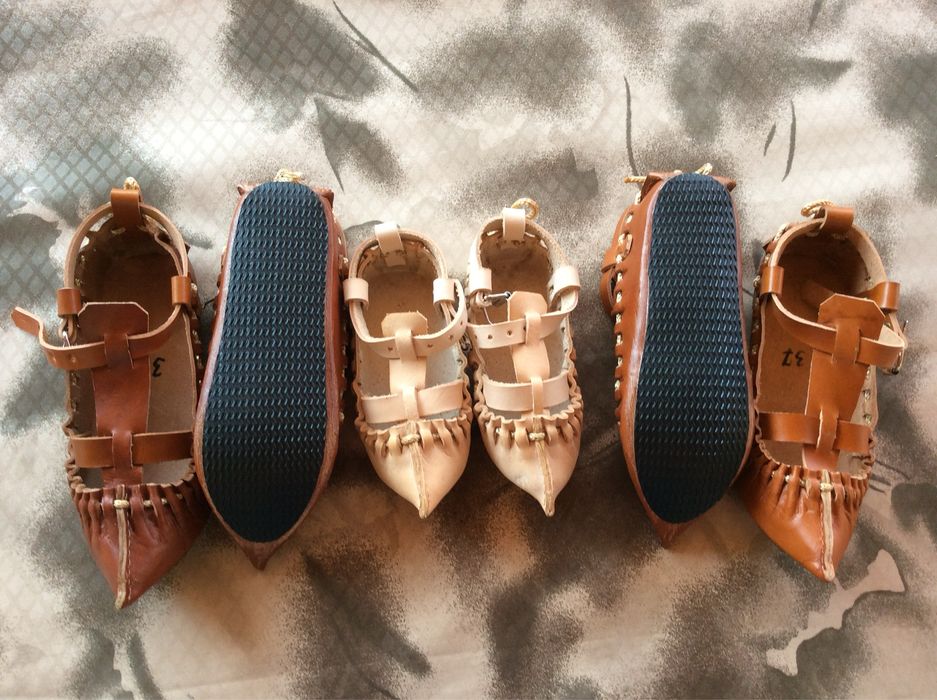 Ръчна изработка на цървули от италианска телешка кожа от 21 до 48 ном.