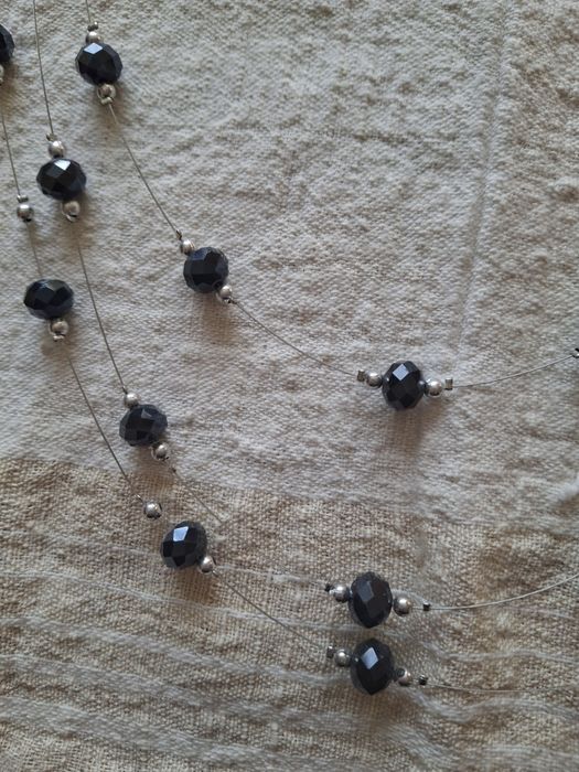 Винтидж бижута: колиета, брошка, обеци.