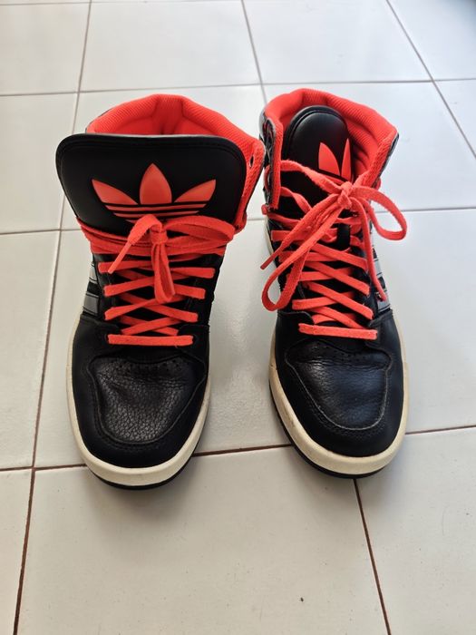 Кецове Adidas Court Attitude и полукецове Nike
