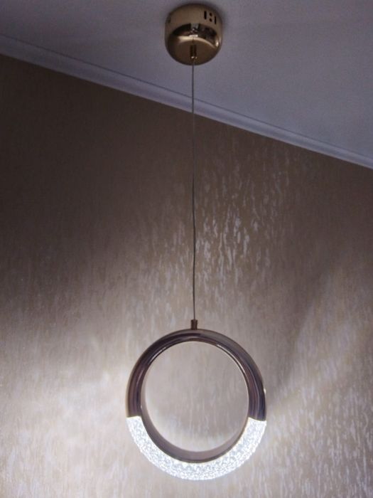 Продам светильник потолочный