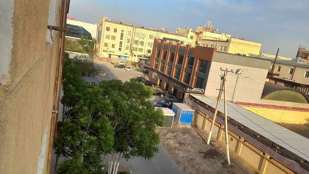 Квартира харратов коллежни ёнида  белецимо рестораны орка тарафда