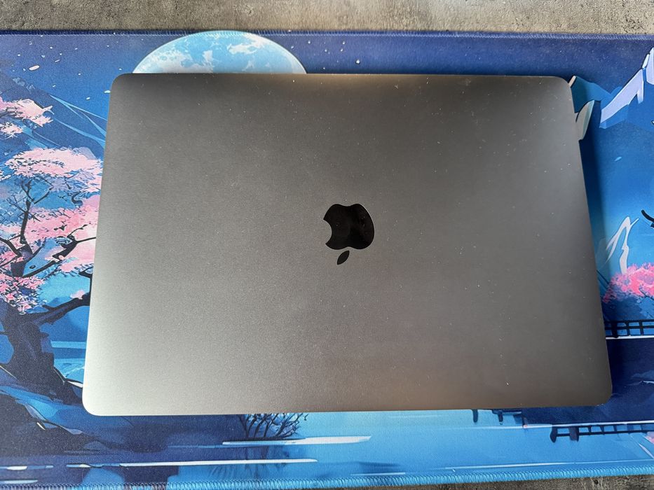 Vând Macbook Air 13 M1, 2020, 256/8 GB