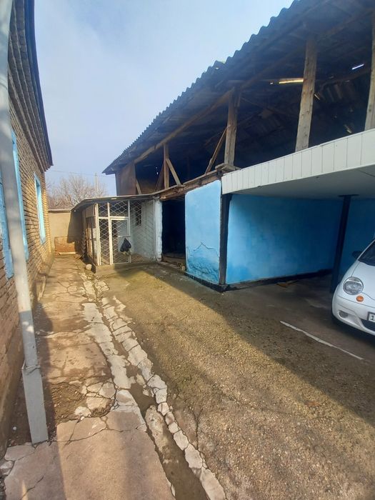 Продается участок в Азадбаше 5 соток 4 ком не долеко от газ заправке