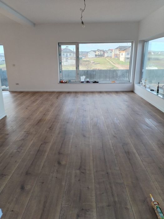 Casă de vânzare la Lisaura ,120 m2 utili, 5 ari, utilitati - la semifinisat sau la cheie