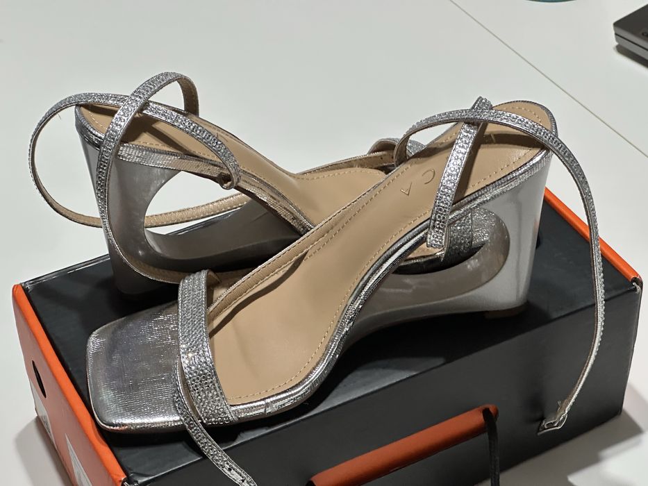 Sandale Epica noi, marime 39, nepurtate, in cutie originala