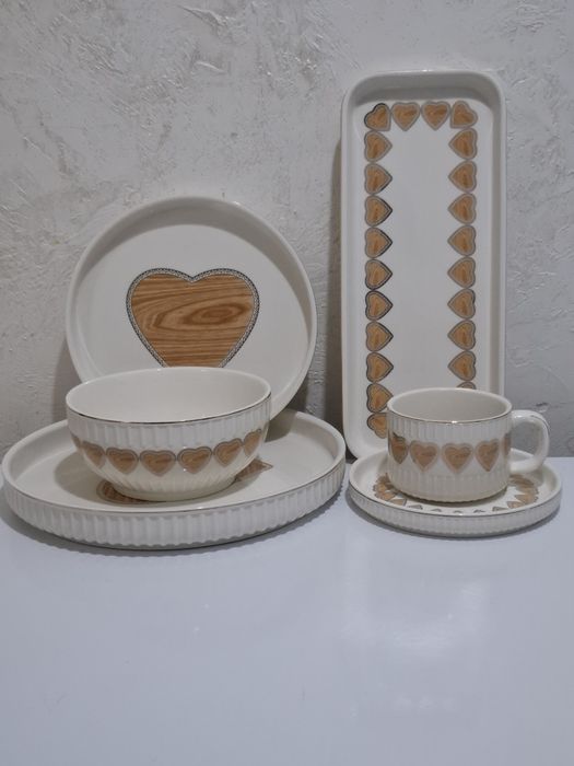 Посуда новая 32 персон.