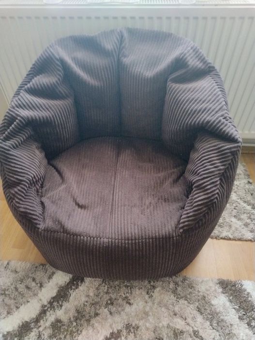 Fotolii puf  de vânzare.