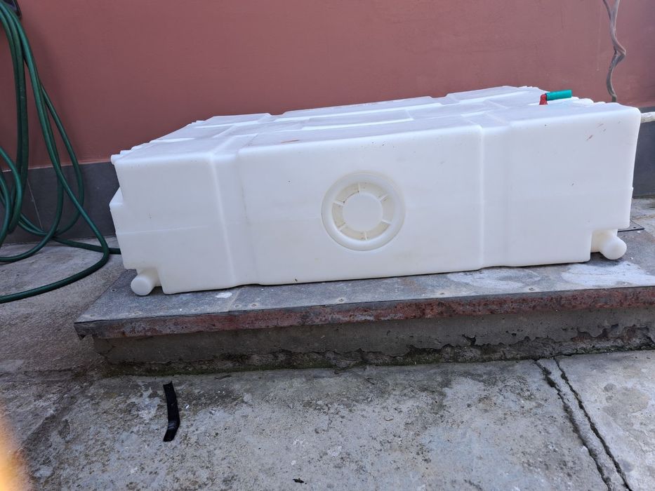 Съд за чиста вода за кемпер