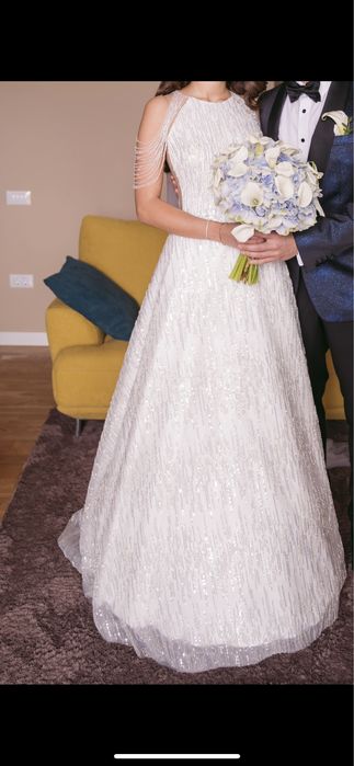 Vand rochie de mireasa