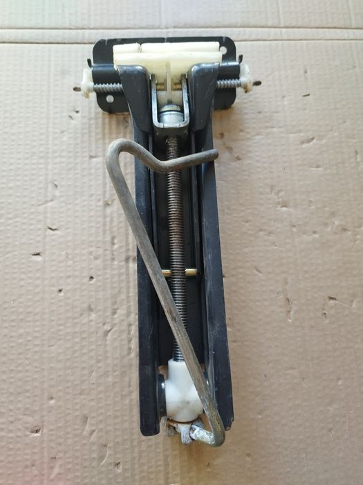 Cricuri auto/ 50 lei buc