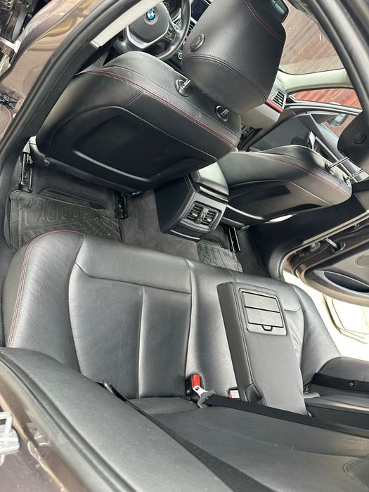 Bmw 320i ED 2013 luna 12, proprietar