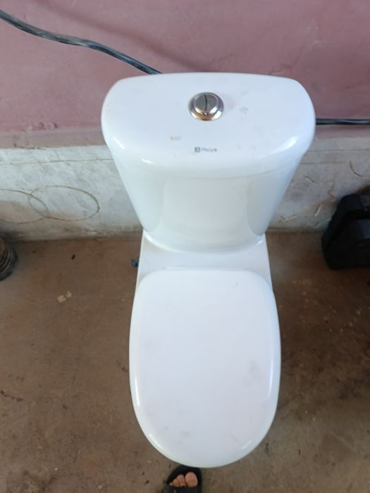 Унитаз дебора  кам ишлаган