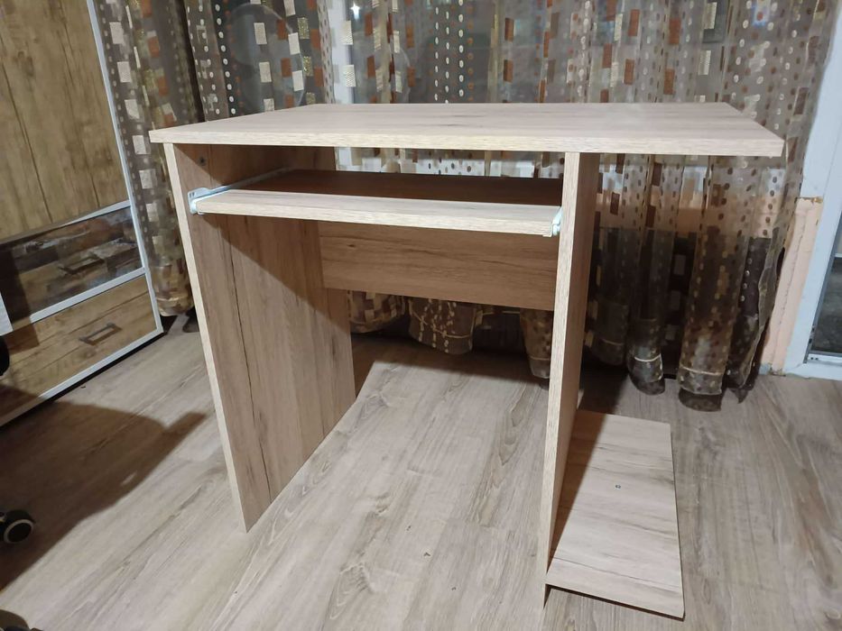 Ново бюро 80Х50Х74см.