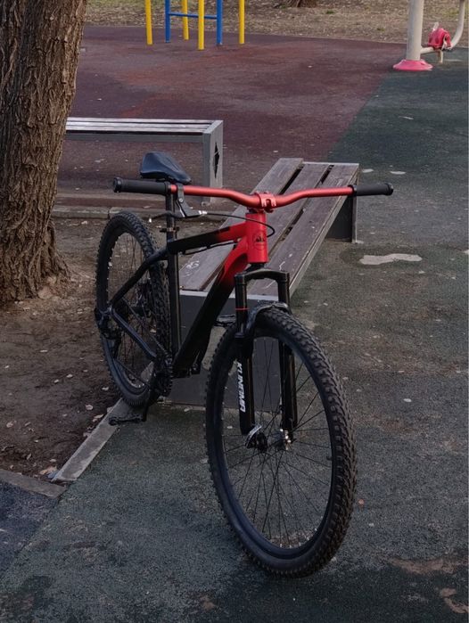 велик тианс красный