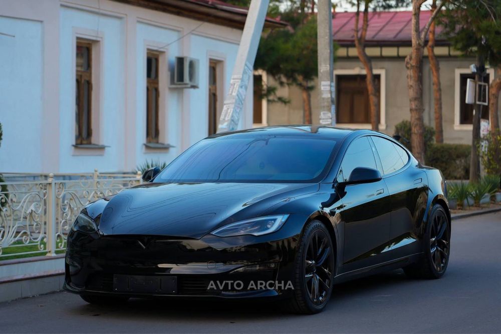 Tesla model S dual motors