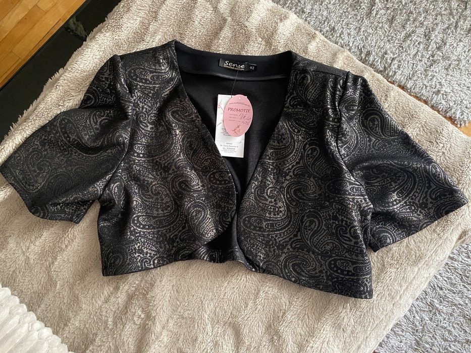 Bolero negru cu auriu